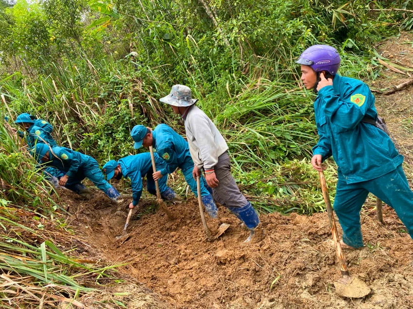 MO-duong-len-nui-Ngoc-Linh-Quang-Ngai-5.jpg