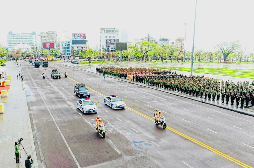 Cong-an-tinh-Gia-Lai-phat-dong-le-ra-quan-tran-ap-toi-pham-6.jpg