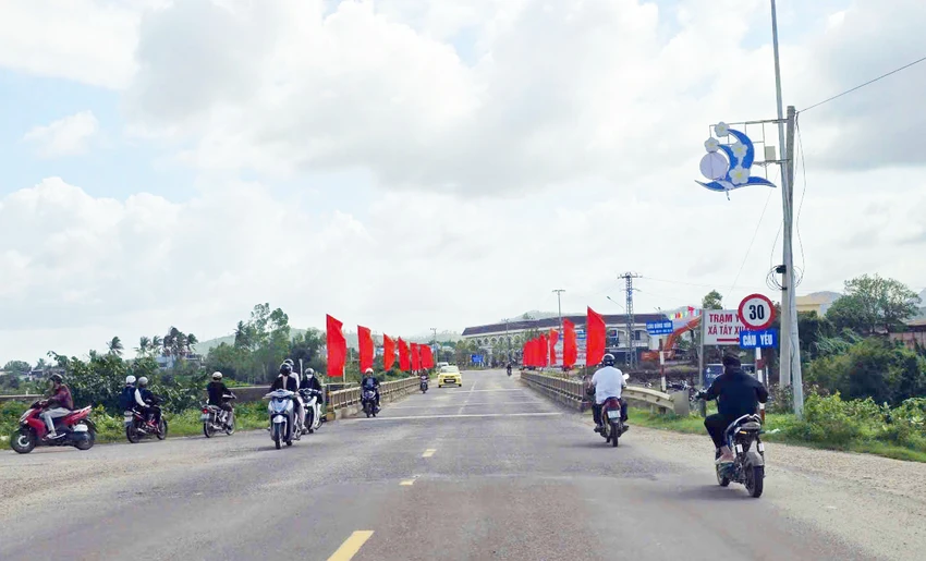 Bat-cao-bien-bao-gioi-han-toc-do-quoc-lo-19-Gia-Lai-5.jpg