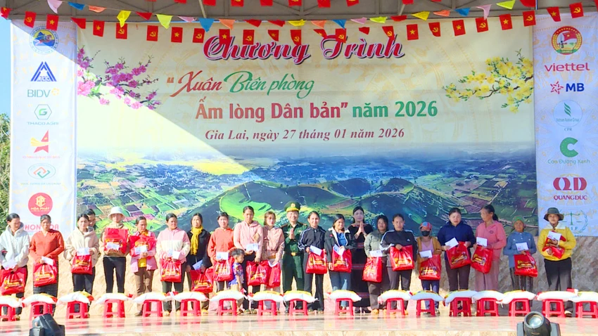Chuong-trinh-Xuan-bien-phong-am-long-dan-ban-Gia-Lai-3.jpg