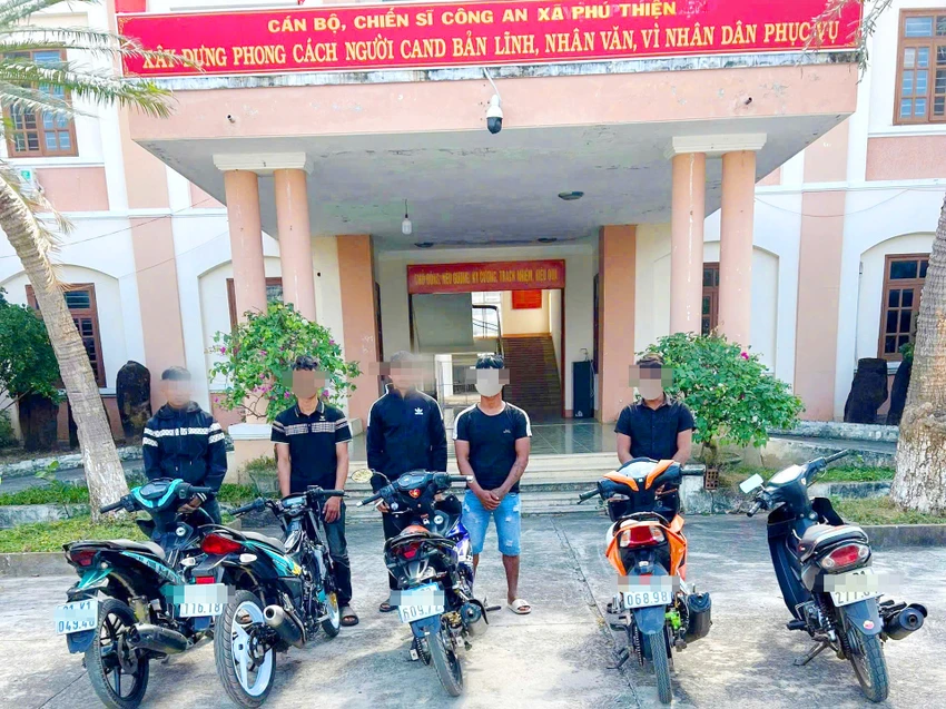 Vu-CSGT-bat-giu-xe-trong-dam-cuoi-o-Gia-Lai-1.jpg