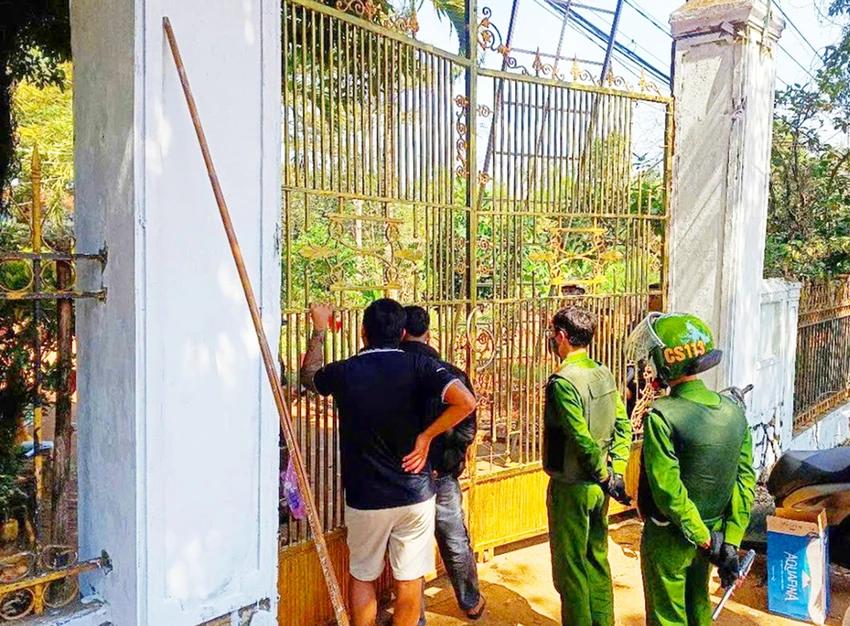 Hai vợ chồng bà Trần Thị Tâm khóa cửa, giữ người trái pháp luật. Giu-nguoi-trai-phap-luat-Gia-Lai-1.jpg