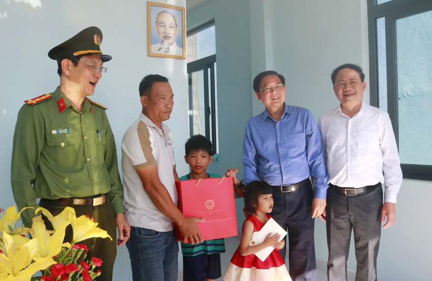Pho-Thu-tuong-Ho-Quoc-Dung-chuc-tet-du-an-cao-toc-Quy-Nhon-Pleiku-3.jpg