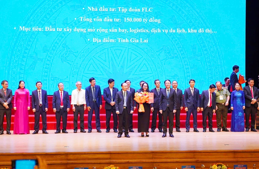 Hoi-nghi-xuc-tien-dau-tu-Gia-Lai-9.jpg