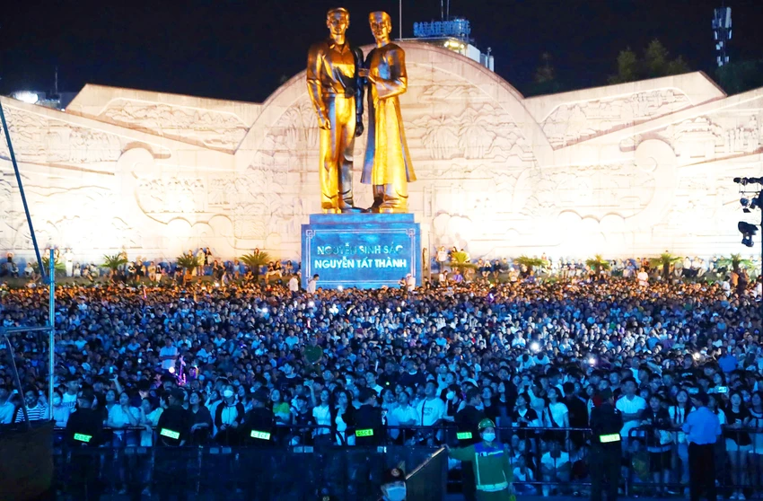 Khai-mac-nam-du-lich-quoc-gia-2.jpg
