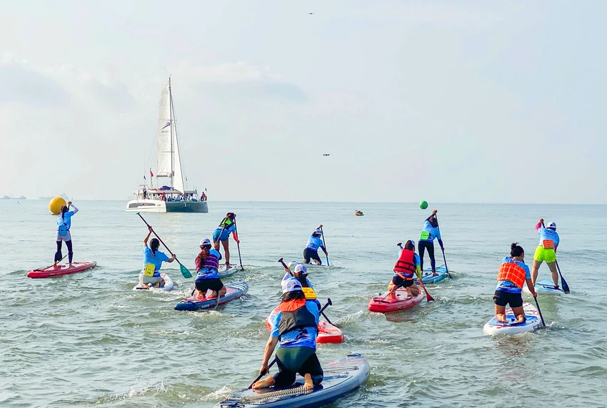 Giai-dua-SUP-Quy-Nhon-Gia-Lai-1.jpg