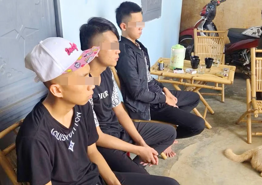 Khoi-to-3-thanh-nien-ve-hanh-vi-giet-nguoi.jpg