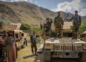 Afghanistan: Phe kháng chiến sẵn sàng chiến đấu, Taliban đợi lệnh tấn công 