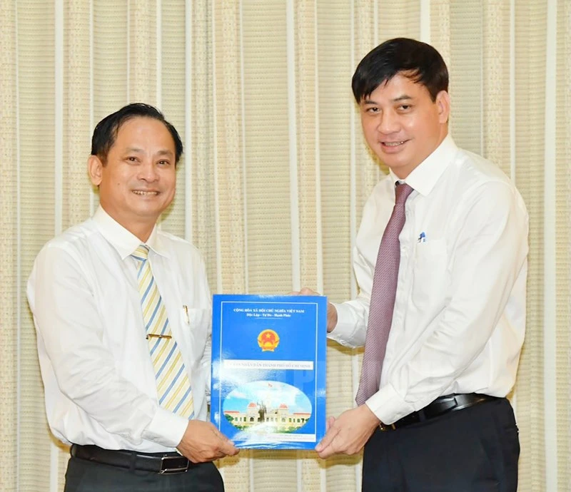 Ông Phạm Văn Lũy được giao quyền chủ tịch huyện Bình Chánh ảnh 1 Ông Phạm Văn Lũy được giao quyền chủ tịch huyện Bình Chánh ảnh 1