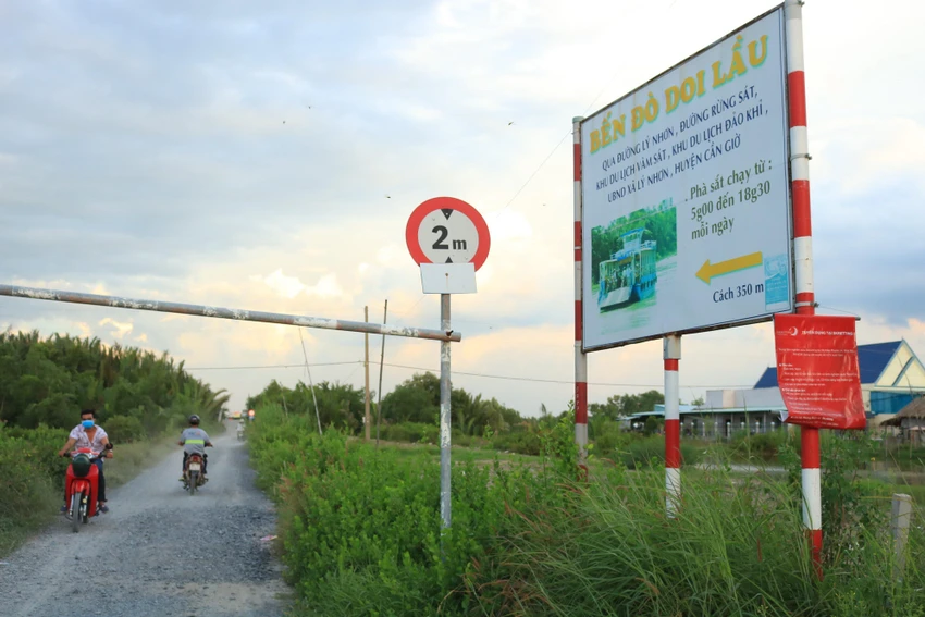Sở TN&MT đề nghị huyện Cần Giờ xem lại các dự án chậm triển khai. Ảnh NGUYỆT NHI Sở TN&MT đề nghị huyện Cần Giờ xem lại các dự án chậm triển khai. Ảnh NGUYỆT NHI
