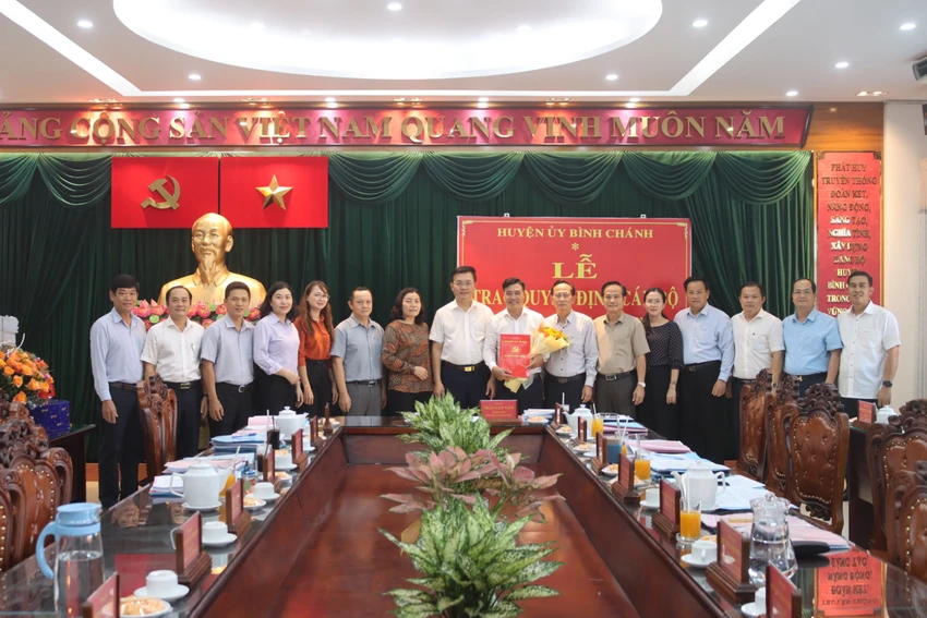 bi-thu-xa-vinh-loc-b-1.jpg