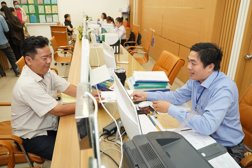 Xóa bỏ biên chế suốt đời: Mạnh dạn trả lương theo KPI