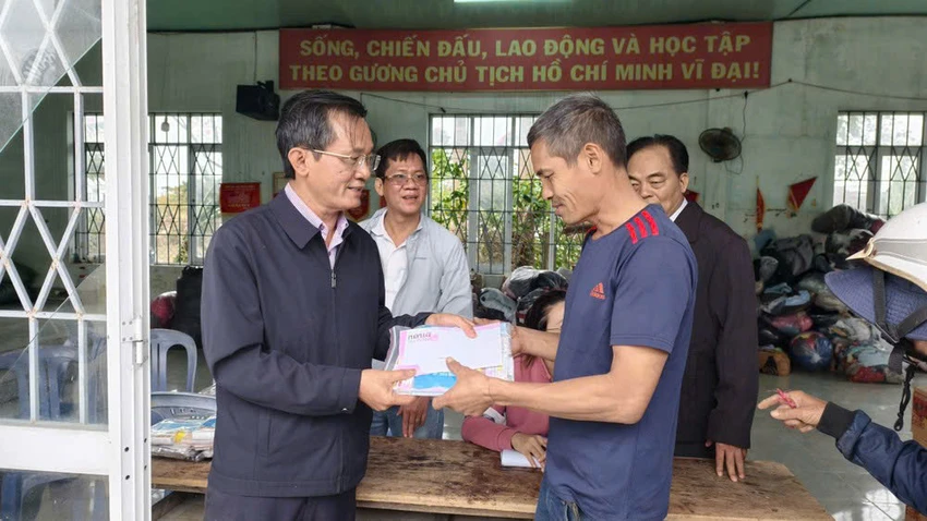 p12 anh chinh.jpg