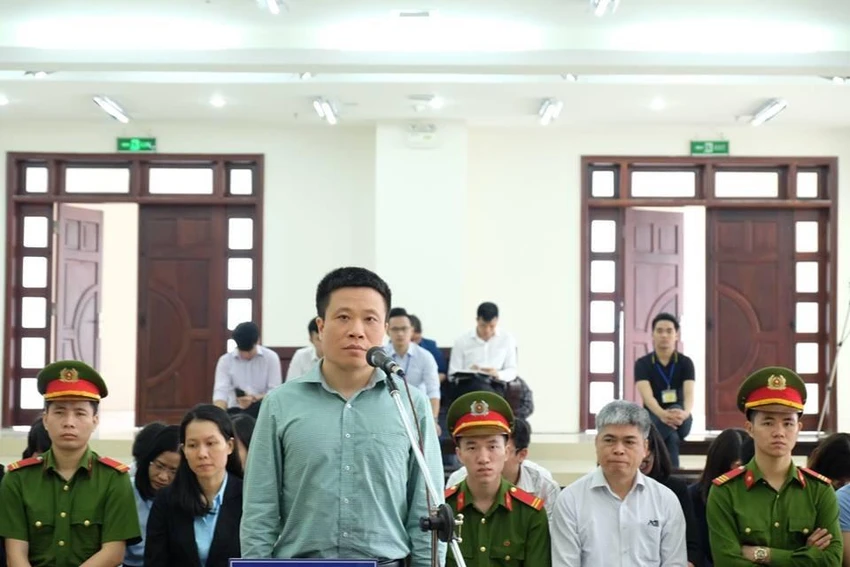 Chủ tọa nói Hà Văn Thắm “rất nhân văn, thương HĐXX...“