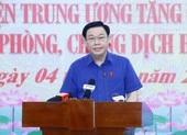 Chủ tịch Quốc hội gặp mặt đại diện y, bác sỹ chi viện các tỉnh, thành phía Nam