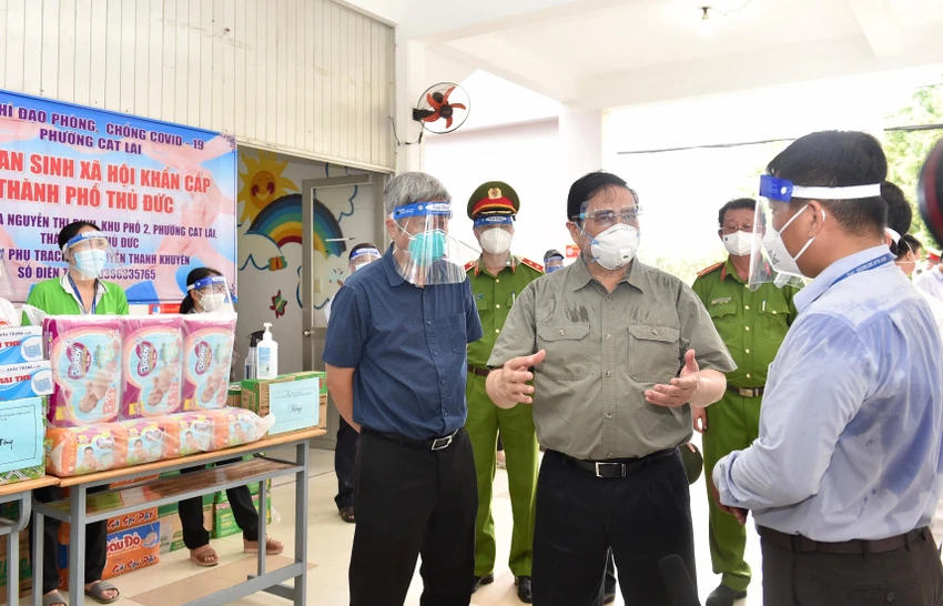 Thủ tướng Phạm Minh Chính kiểm tra công tác chống dịch tại TP.HCM cuối tháng 8-2021. Ảnh: VGP Thủ tướng Phạm Minh Chính kiểm tra công tác chống dịch tại TP.HCM cuối tháng 8-2021. Ảnh: VGP
