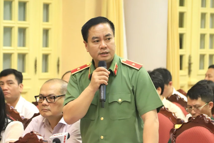 Thiếu tướng Phạm Công Nguyên- Cục trưởng Cục Pháp chế và cải cách hành chính (Bộ Công an) Thiếu tướng Phạm Công Nguyên- Cục trưởng Cục Pháp chế và cải cách hành chính (Bộ Công an)