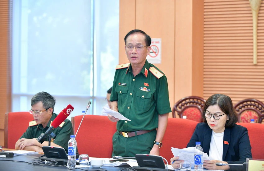 Thiếu tướng Vũ Xuân Hùng, Uỷ viên Thường trực Uỷ ban Quốc phòng và An ninh Thiếu tướng Vũ Xuân Hùng, Uỷ viên Thường trực Uỷ ban Quốc phòng và An ninh