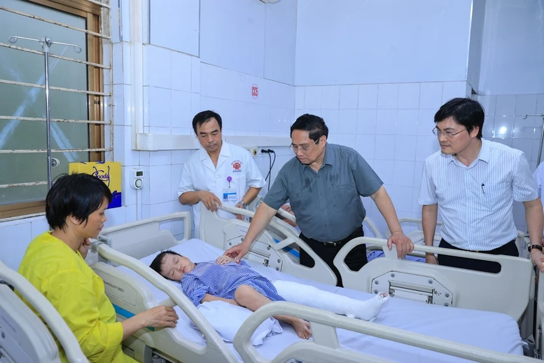 Thu-tuong-Pham-Minh-Chinh-thi-sat-tai-Quang-Ninh5.jpg