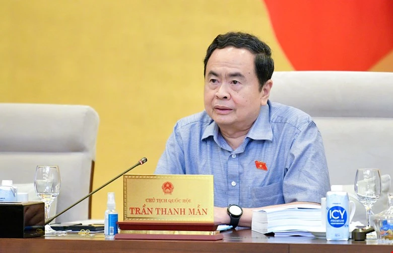 Chu-tich-Quoc-hoi-Tran-Thanh-Man8-10.jpg