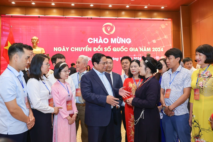 Thu-tuong-trao-doi-voi-cac-dai-bieu.jpg