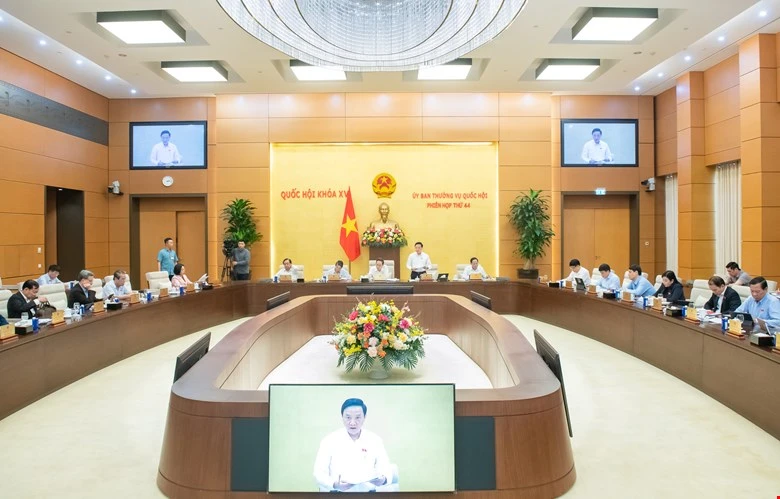 Uy-ban-thuong-vu-Quoc-hoi-thong-qua-nghi-quyet-ve-sap-xep-don-vi-hanh-chinh.jpg