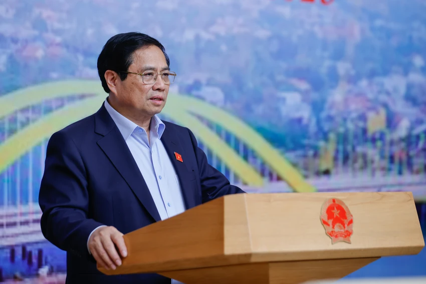 Thủ tướng Phạm Minh Chính nhấn mạnh ý nghĩa quan trọng nhiều mặt của việc thúc đẩy các dự án hạ tầng giao thông vận tải.