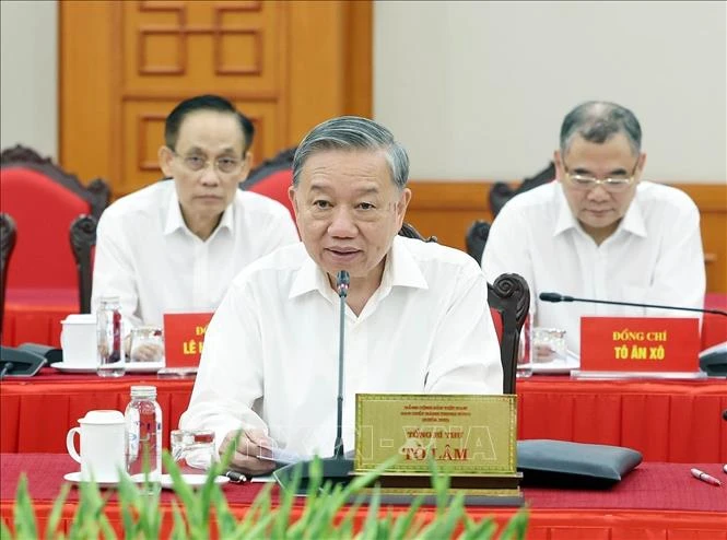 Bo-Chinh-tri-danh-gia-cao-phuong-an-nhan-su-Quan-uy-Trung-uong-nhiem-ky-2025-2030.jpg