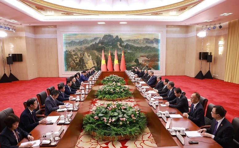 toan-canh-cuoc-hoi-kien.jpg