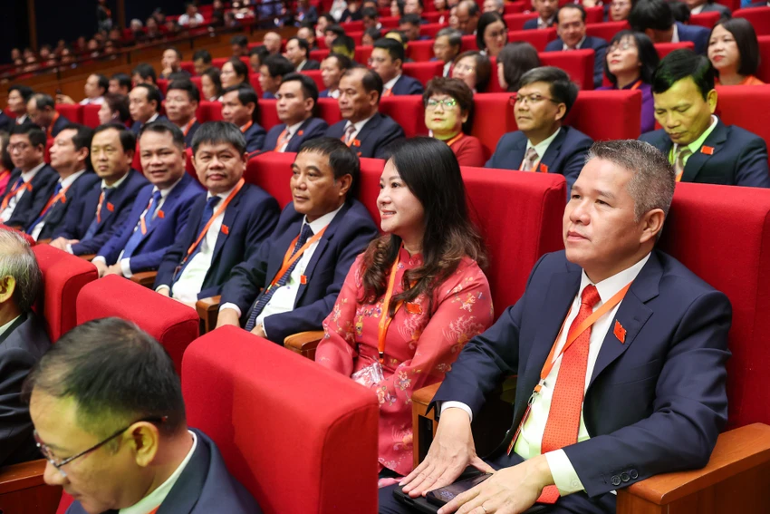dai-bieu-du-hoi-nghi.jpg