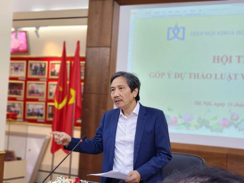 'Viên chức đi làm thêm vì đồng lương quá thấp' chế độ tiền lương