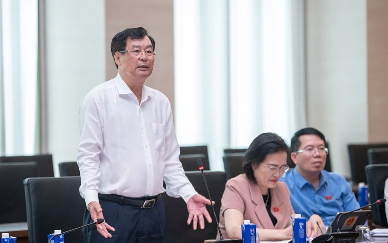 chung-ta-co-qua-nhieu-san-bay.jpg