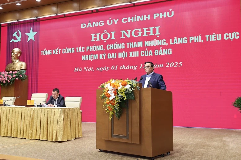 Thu-tuong-yeu-cau-thưc-hien-8-nhiem-vu-giai-phap-trong-tam.jpg
