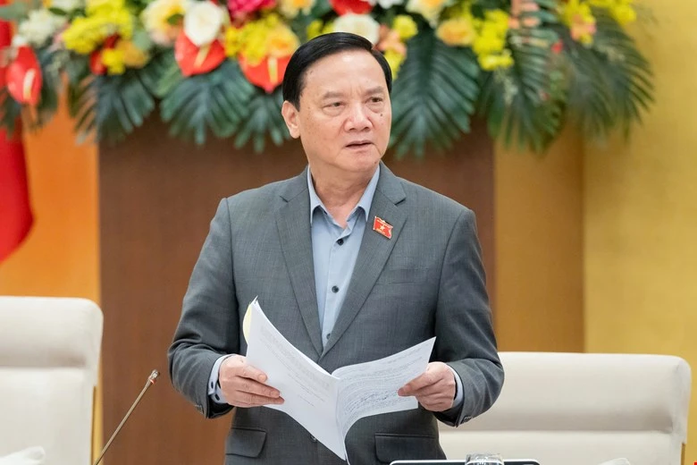 Pho-Chu-tich-Quoc-hoi-Nguyen-Khac-Dinh.jpg