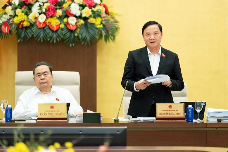 Pho-Chu-tich-Quoc-hoi-Nguyen-Khac-Dinh.jpg