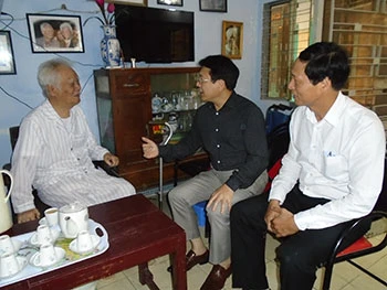 Nhạc sĩ Nguyễn Văn Tý sợ… tết ảnh 2 Nhạc sĩ Nguyễn Văn Tý sợ… tết ảnh 2