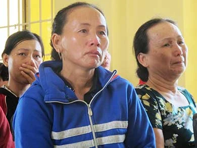 Hai người thân của HS bị công an xã đánh chết đều lãnh án tù ảnh 2 Hai người thân của HS bị công an xã đánh chết đều lãnh án tù ảnh 2
