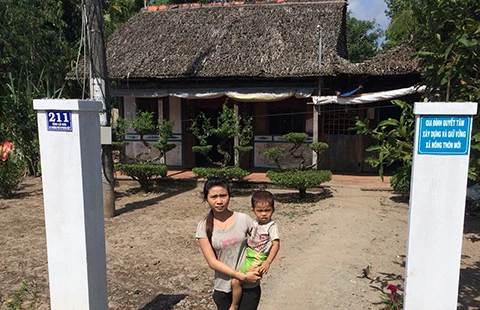 Nghèo nhưng cổng phải sang! ảnh 1 Nghèo nhưng cổng phải sang! ảnh 1