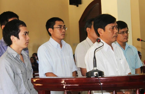 phiên tòa xử vụ án dùng nhục hình ở Phú Yên có sáu bị cáo