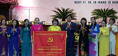 TP.HCM trao 100 tỉ đồng giúp phụ nữ thoát nghèo ảnh 2 TP.HCM trao 100 tỉ đồng giúp phụ nữ thoát nghèo ảnh 2