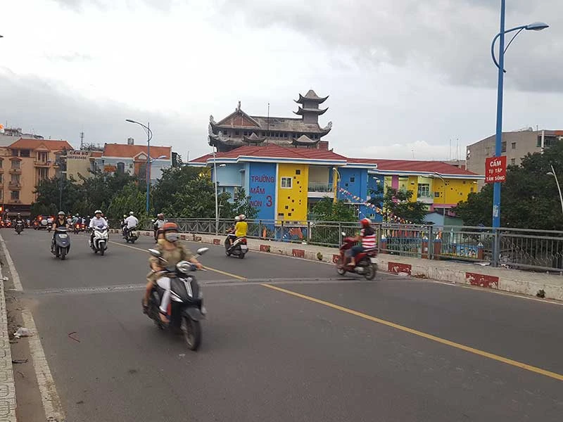 Nghịch lý 2 cây cầu trên kênh Nhiêu Lộc - Thị Nghè ảnh 2 Nghịch lý 2 cây cầu trên kênh Nhiêu Lộc - Thị Nghè ảnh 2
