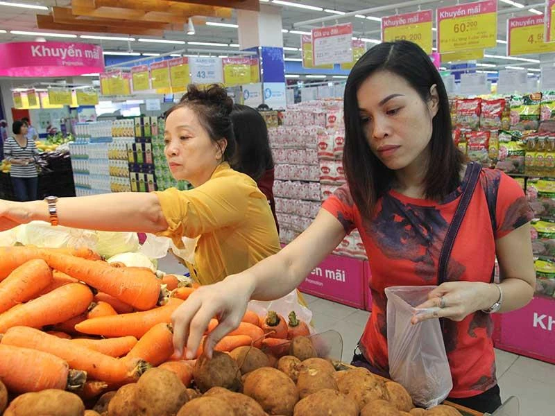 Dân lại méo mặt vì giá xăng tăng sốc ảnh 2
