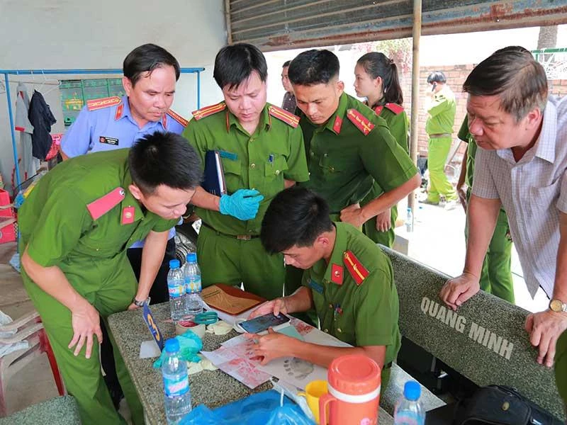 Nghi phạm vụ thảm sát ở Bình Dương nhập viện ảnh 3 Nghi phạm vụ thảm sát ở Bình Dương nhập viện ảnh 3