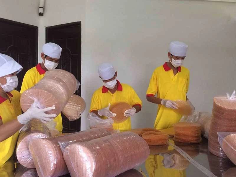 Nữ doanh nhân bán bánh tráng trộn cho người Mỹ ảnh 2 Nữ doanh nhân bán bánh tráng trộn cho người Mỹ ảnh 2