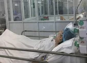 Đột tử do nhồi máu cơ tim ở người trẻ ảnh 2 Trên đường đi làm, người phụ nữ trẻ ôm ngực đi cấp cứu