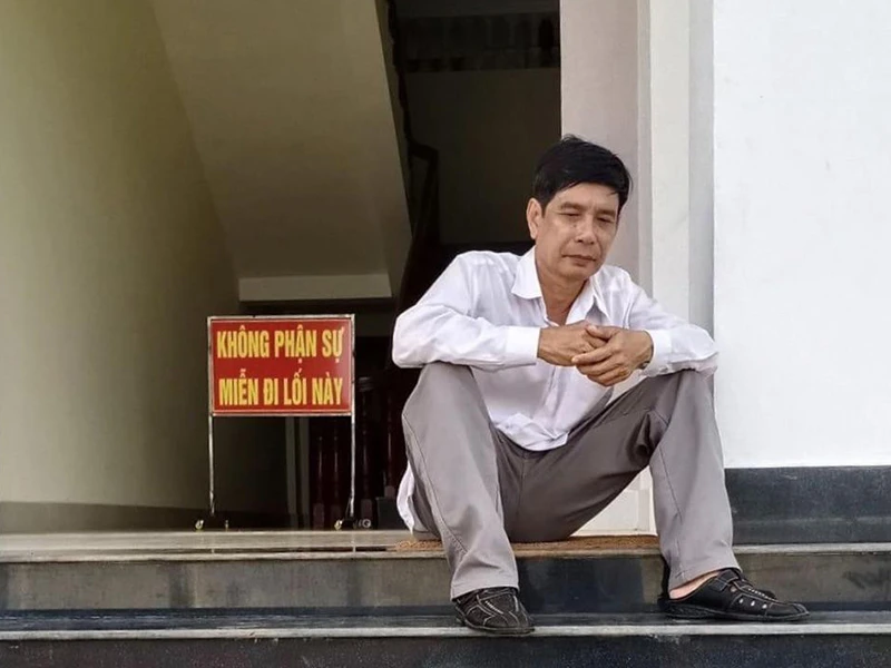 Vụ nhảy lầu ở tòa: VKS tỉnh Bình Phước lên tiếng ảnh 2 Vụ nhảy lầu ở tòa: VKS tỉnh Bình Phước lên tiếng ảnh 2