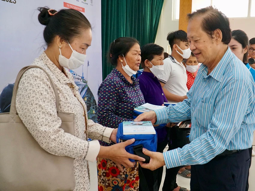 14-15-Anh-4.jpg