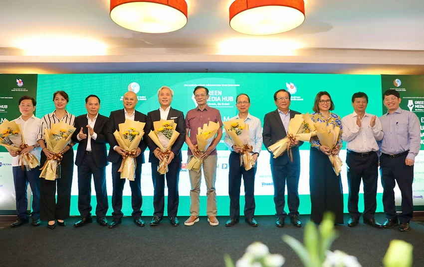 24-25-Anh2.jpg