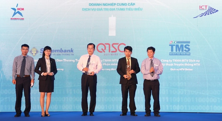 Sacombank nhận giải thưởng Công nghệ thông tin-Truyền thông ảnh 1 Sacombank nhận giải thưởng Công nghệ thông tin-Truyền thông ảnh 1