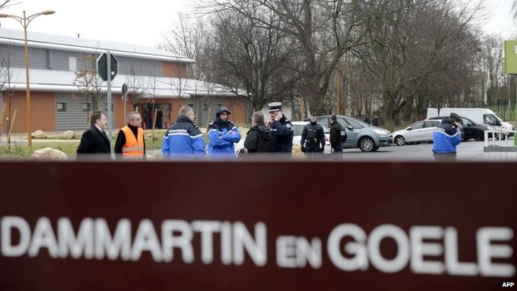 Thảm sát Charlie Hebdo tại Pháp: Diễn biến mới nhất ảnh 26 Thảm sát Charlie Hebdo tại Pháp: Diễn biến mới nhất ảnh 26